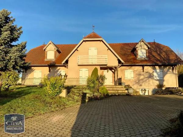 Maison à louer 8 pièces 280m²