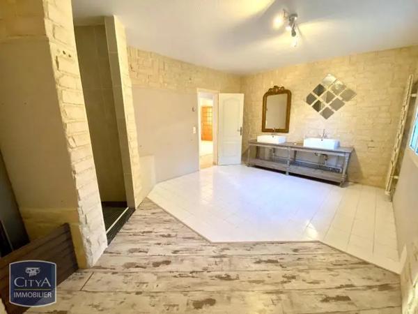 Maison à louer 8 pièces 280m²