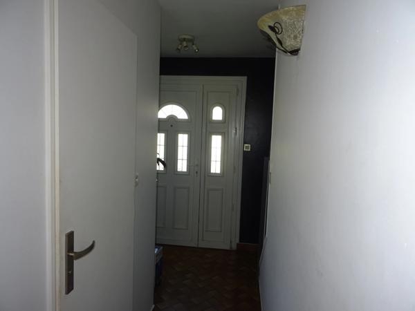 LIMOGES NORD BELLE MAISON MITOYENNE DES DEUX COTES SANS TRAVAUX 3/4 CHAMBRES CUISINE EQUIPEE PLUS UNE VERANDA