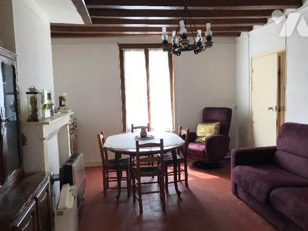 BONNEVAL CENTRE MAISON DE VILLE