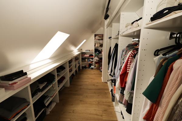 Sucy-en-Brie (94370) Maison d’architecte 260 m² + dépendance – Terrain 800 m² – Piscine chauffée – Sucy?en?Brie / Petit?Val