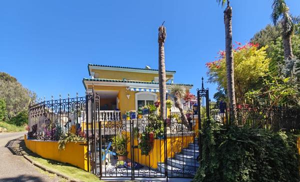 Élégante maison de 7 pièces – 270 m² SH à La Seyne-sur-Mer (83500) – 769 000 €