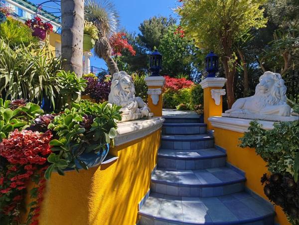 Élégante maison de 7 pièces – 270 m² SH à La Seyne-sur-Mer (83500) – 769 000 €