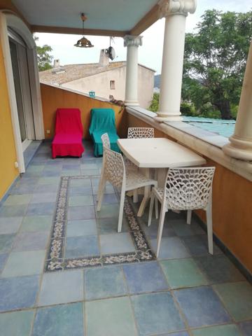 Élégante maison de 7 pièces – 270 m² SH à La Seyne-sur-Mer (83500) – 769 000 €