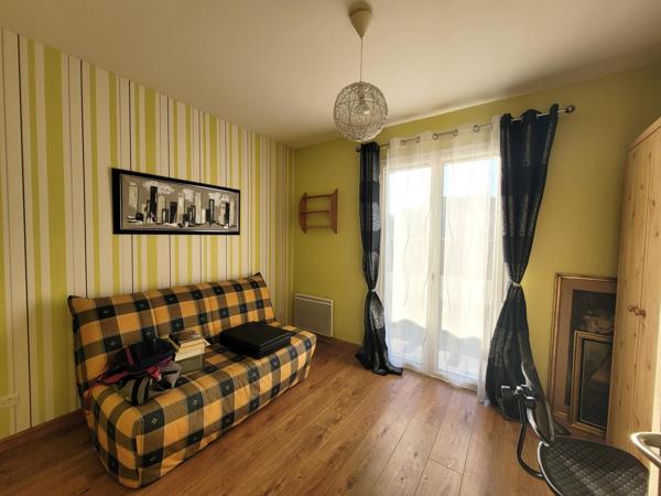 Maison 3 chambres  + bureau - garage - piscine