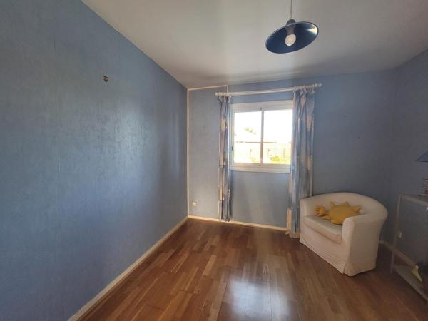 Maison 3 chambres  + bureau - garage - piscine