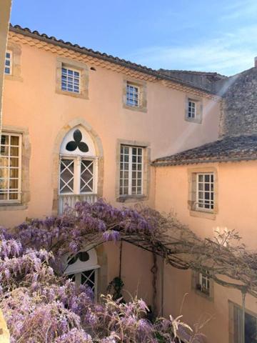 EXCLUSIVITE LIMOUX - MURS , MONASTERE , GITES, HERBERGEMENT , SEMINAIRE