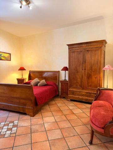 EXCLUSIVITE LIMOUX - MURS , MONASTERE , GITES, HERBERGEMENT , SEMINAIRE