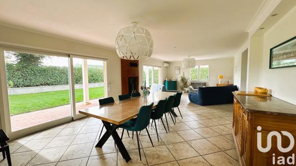 Maison à vendre 6 pièces 215 m² Saint-Julien-en-Genevois