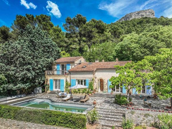 Vente Maison de luxe Fontaine-de-Vaucluse 6 Pièces 160 m²