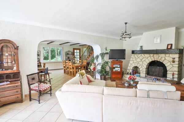 Vente Maison de luxe Fontaine-de-Vaucluse 6 Pièces 160 m²
