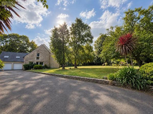 Achat - Maison La Roche-Jaudy 22450 8 pièces 228 m 2 4000 m 2