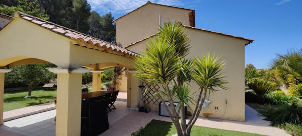 Maison Saint-cyr-sur-mer 153 m2