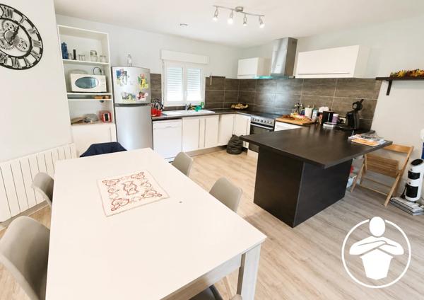 Vente                                                      Immeuble
                        
                     8 pièces                      225 m2                     à Agen