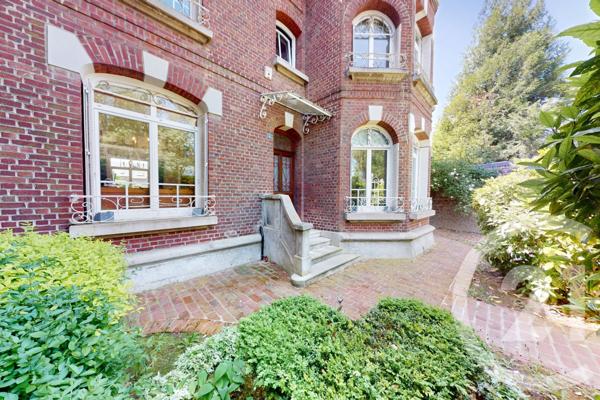 Maison à vendre  10 pièces - 227 m2 ST QUENTIN - 02