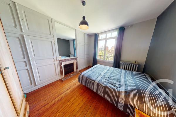 Maison à vendre  10 pièces - 227 m2 ST QUENTIN - 02