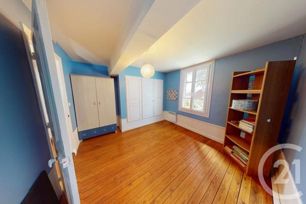 Maison à vendre  10 pièces - 227 m2 ST QUENTIN - 02