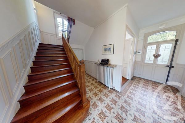 Maison à vendre  10 pièces - 227 m2 ST QUENTIN - 02