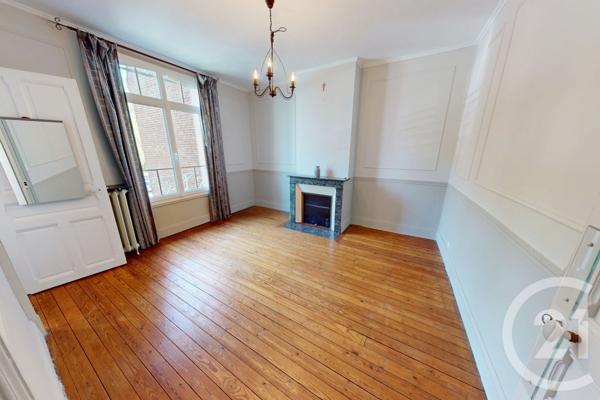 Maison à vendre  10 pièces - 227 m2 ST QUENTIN - 02