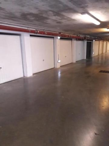 Location - Garage et parking Bourg-en-Bresse 01000 10 m 2
