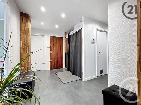 Appartement T5 à vendre  5 pièces - 108,07 m 2   REIMS  - 51