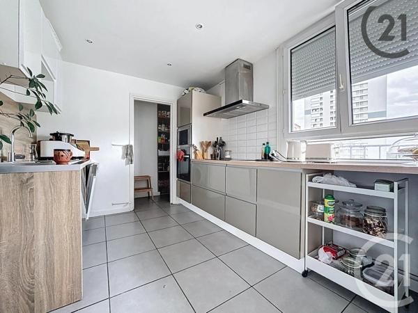 Appartement T5 à vendre  5 pièces - 108,07 m 2   REIMS  - 51