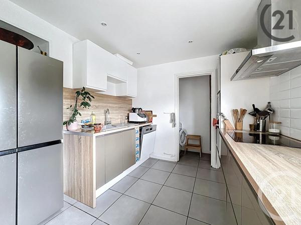 Appartement T5 à vendre  5 pièces - 108,07 m 2   REIMS  - 51