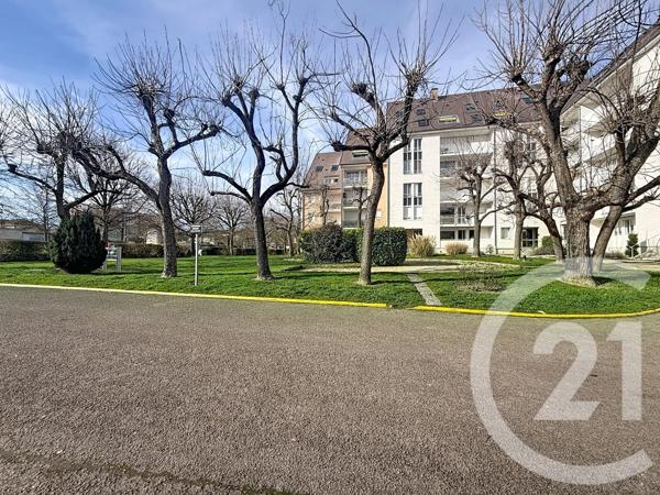 Appartement T4 à vendre  4 pièces - 75 m 2   TROYES  - 10