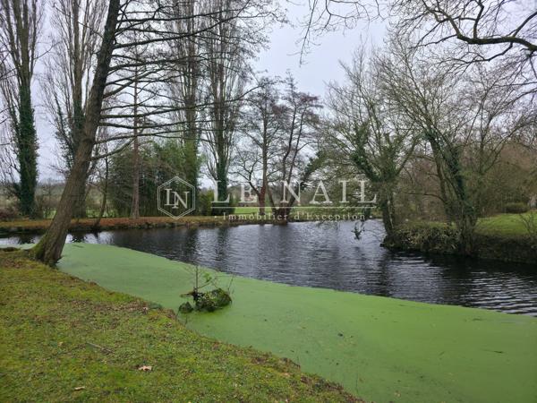 Gentilhommière ornaise du XVIIIe siècle et ses dépendances sur 1 hectare