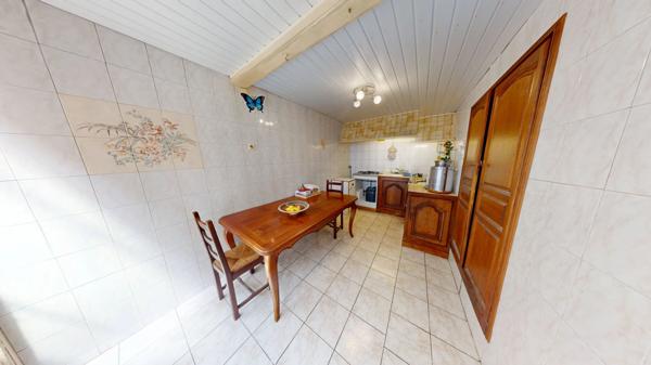 Charmante maison de ville à fort potentiel ? coeur de Pont-de-Beauvoisin