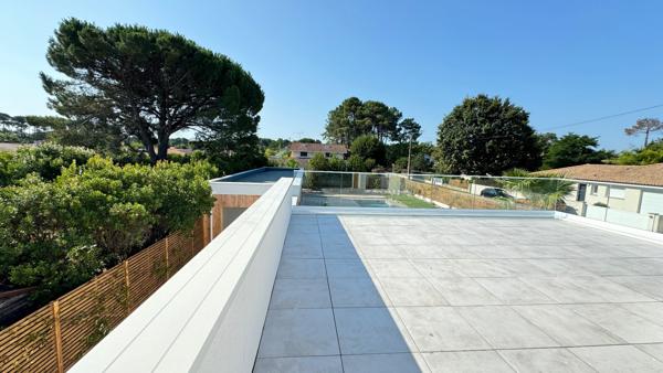 GUJAN-MESTRAS VILLA 204M2 T7 LA HUME, TERRAIN 1100 m², PISCINE, GARAGE