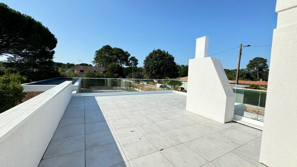 GUJAN-MESTRAS VILLA 204M2 T7 LA HUME, TERRAIN 1100 m², PISCINE, GARAGE