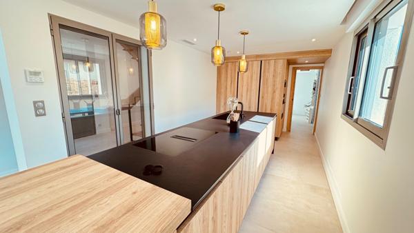 GUJAN-MESTRAS VILLA 204M2 T7 LA HUME, TERRAIN 1100 m², PISCINE, GARAGE