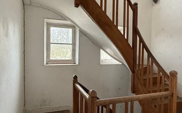Immeuble à vendre    6 pièces • 152 m2 Marolles-les-Braults