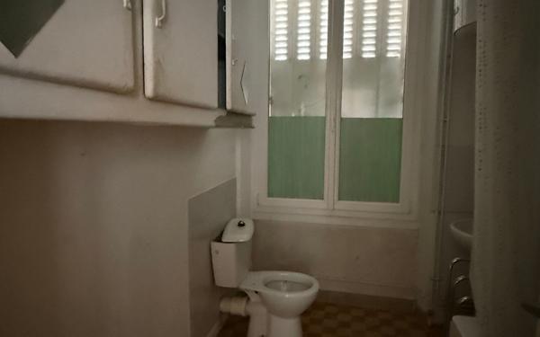 Immeuble à vendre    6 pièces • 152 m2 Marolles-les-Braults