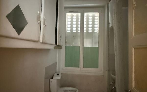 Immeuble à vendre    6 pièces • 152 m2 Marolles-les-Braults