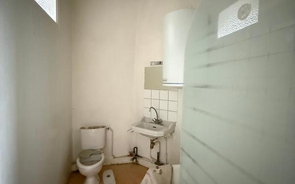 Immeuble à vendre    6 pièces • 152 m2 Marolles-les-Braults