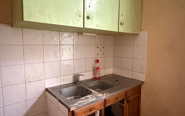 Immeuble à vendre    6 pièces • 152 m2 Marolles-les-Braults
