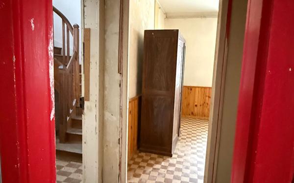Immeuble à vendre    6 pièces • 152 m2 Marolles-les-Braults