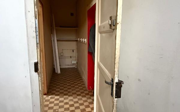 Immeuble à vendre    6 pièces • 152 m2 Marolles-les-Braults