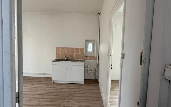 Immeuble à vendre    6 pièces • 152 m2 Marolles-les-Braults