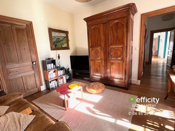 Maison 12 pièces - 336 m² Exclusivité efficity