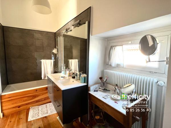 Maison 12 pièces - 336 m² Exclusivité efficity