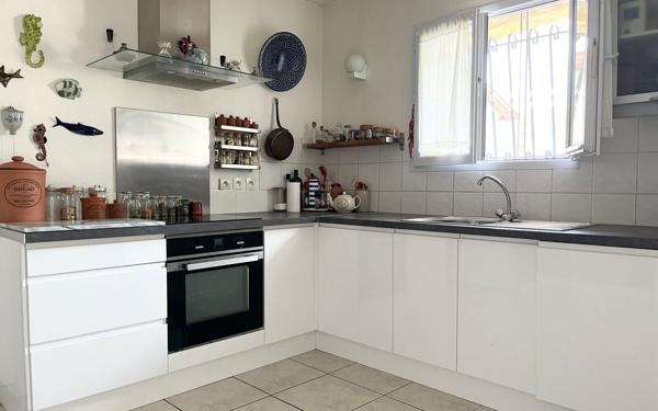 Maison à vendre    4 pièces •  Mèze