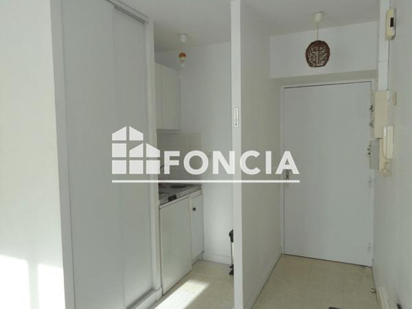 Location Studio 22.36 m² - 5 BIS RUE JEAN JAURES Poitiers 86000