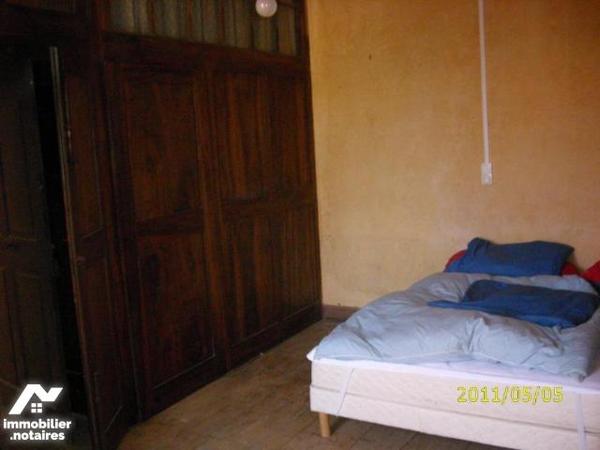 A VENDRE SAINT-AFFRIQUE AVEYRON,  6km du centre ville, Maison de maître à rénover construite en...
