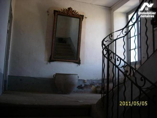 A VENDRE SAINT-AFFRIQUE AVEYRON,  6km du centre ville, Maison de maître à rénover construite en...