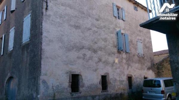 A VENDRE SAINT-AFFRIQUE AVEYRON,  6km du centre ville, Maison de maître à rénover construite en...