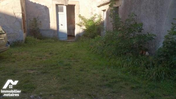 A VENDRE SAINT-AFFRIQUE AVEYRON,  6km du centre ville, Maison de maître à rénover construite en...