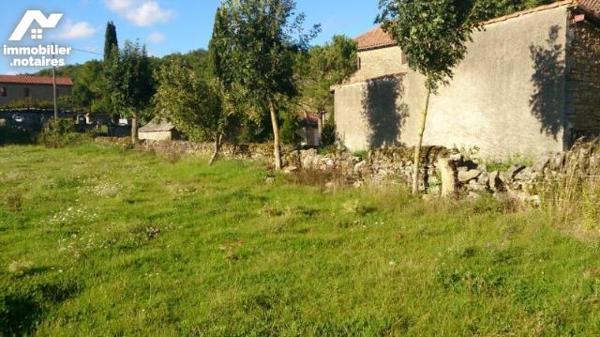 A VENDRE SAINT-AFFRIQUE AVEYRON,  6km du centre ville, Maison de maître à rénover construite en...